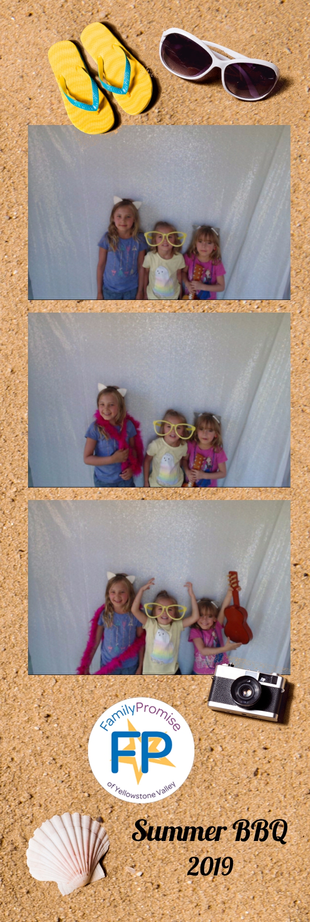 Family BBQ | View more photos from the event at gallery.photoboothbillings.com/u/PhotoBoothBillings/Family-BBQ